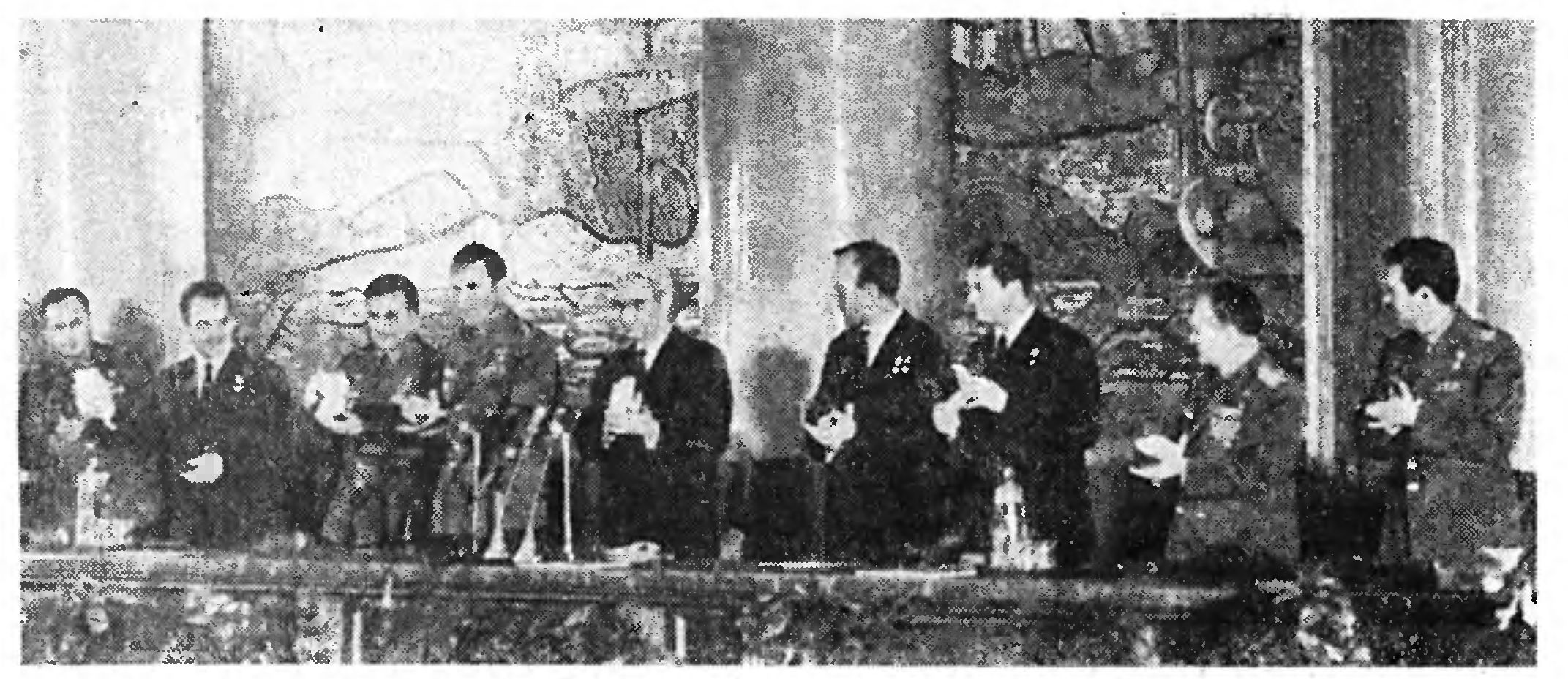 В КОСМОСЕ ИДЕТ ЭКСПЕРИМЕНТ