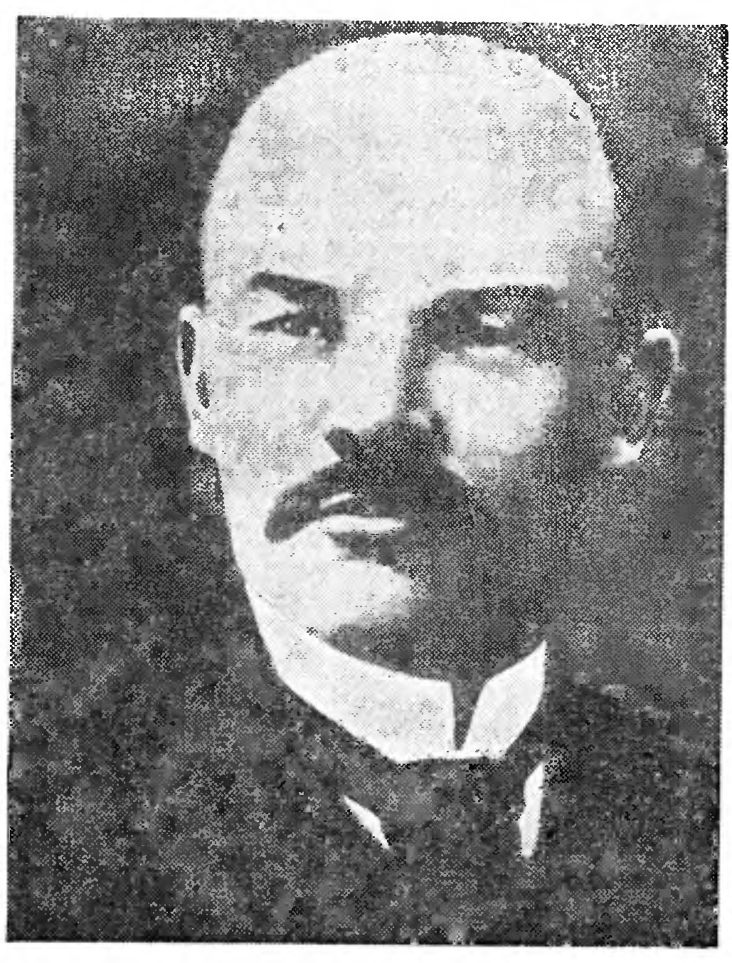 ВЫСТУПАЕТ ВЛАДИМИР ИЛЬИЧ