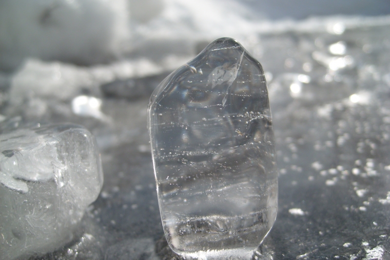 Ледяной кристалл