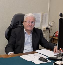 На границе микромира 