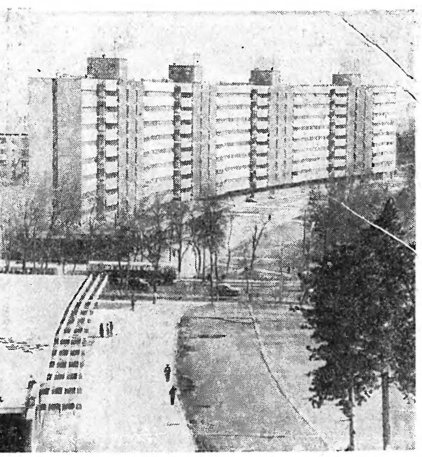 ПОМОГАЛА ВСЯ СТРАНА