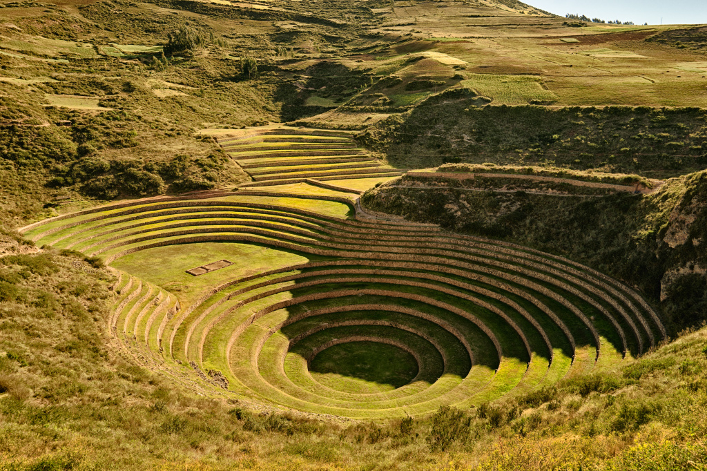 Цивилизация древних инков достигла высокого уровня развития не только в металлургии, но и в других отраслях. На фото – руины инкских сельскохозяйственных террас в Морае. Фото: Shane Lin/Flickr.com CC BY-NC 2.0 https://www.flickr.com/photos/shanelin/25451271952/